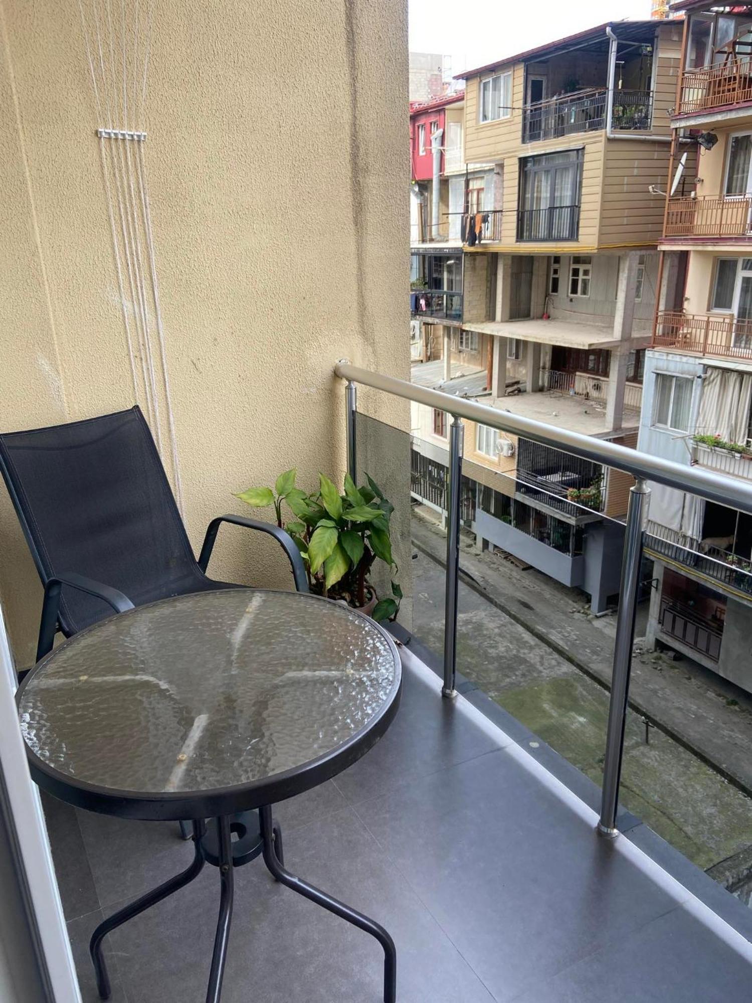 Apartment Vaja Fshavela N16 Batumi Exterior photo